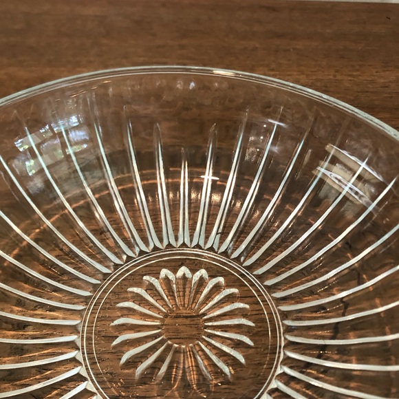 Vintage midcentury modern glass bowl made in the USA - Picture 2 of 3
